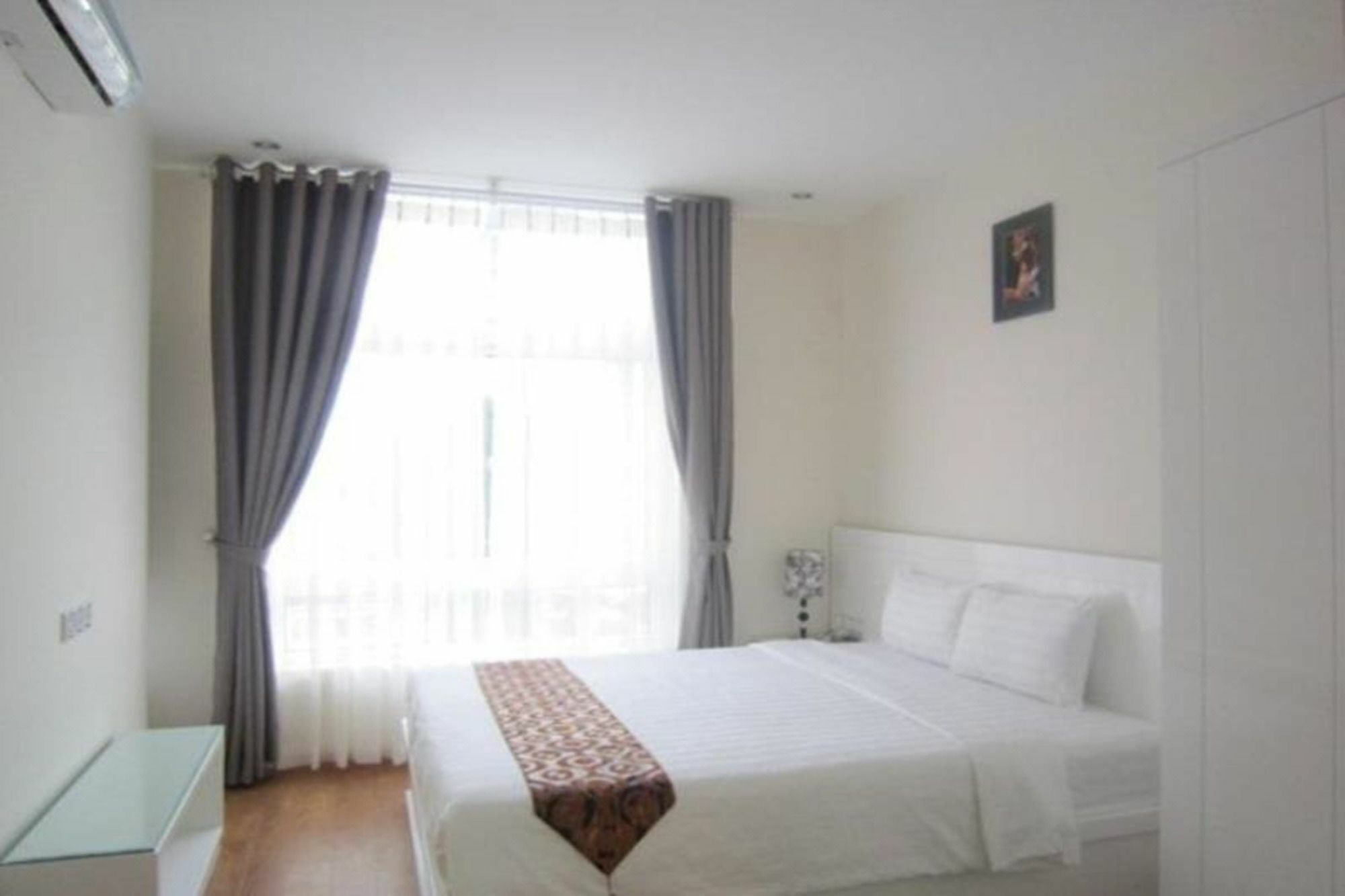 Queen Hotel 3*