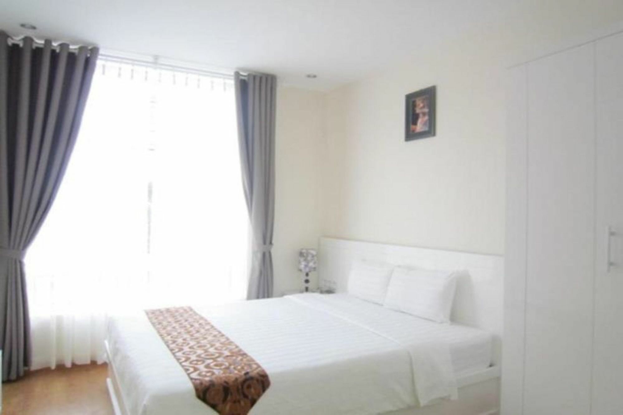 Queen Hotel 3*